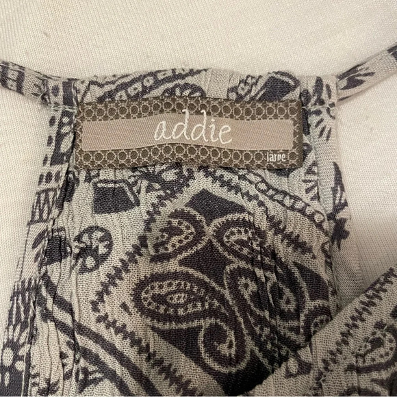Addie Bohemian Flowy Sleeveless Blouse - Picture 7 of 7
